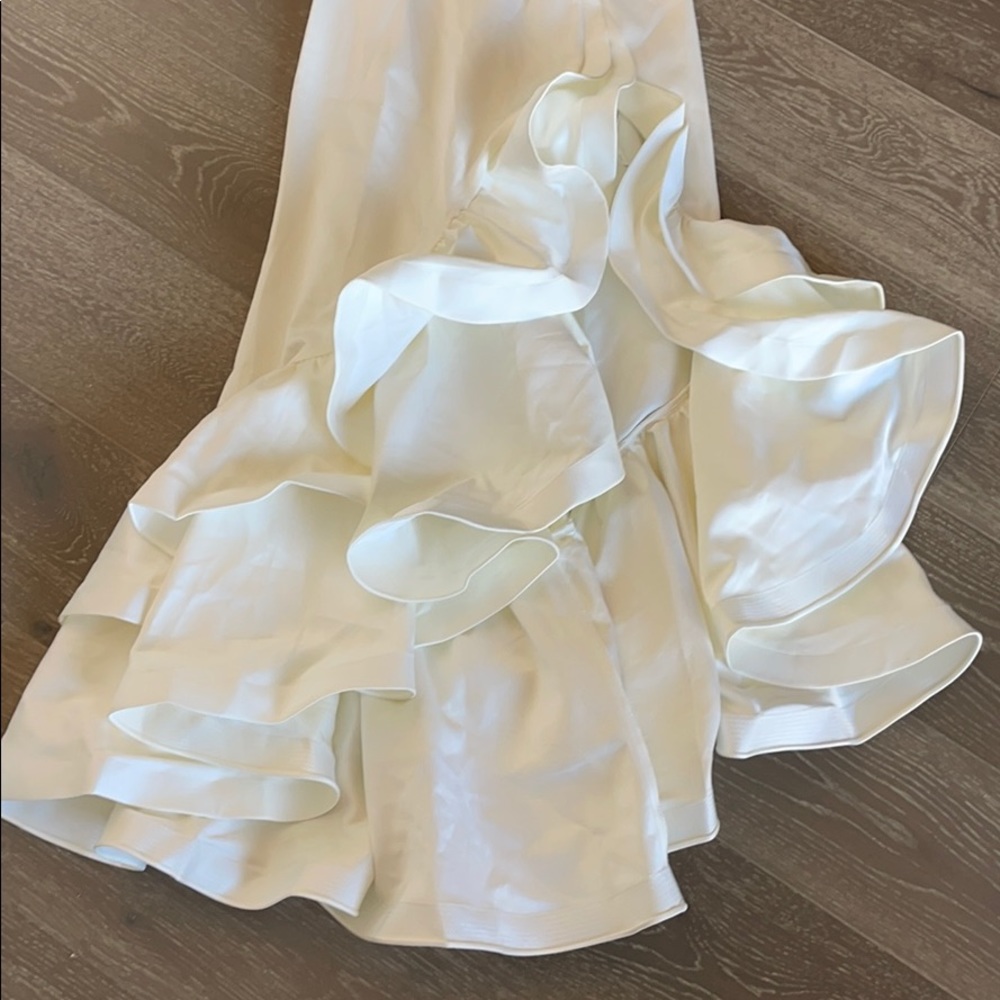 Paros Gown in White
Bronx and Banco
US 4 - Picture 6 of 12